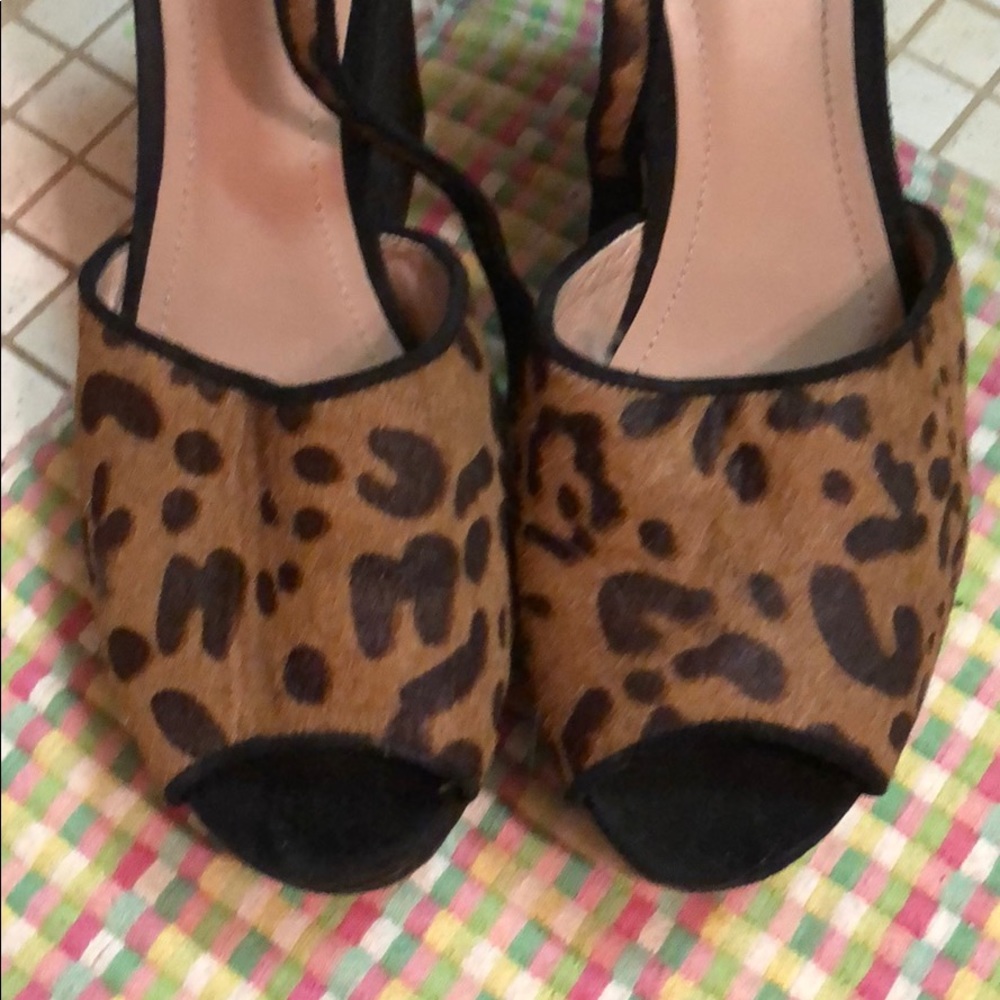 Leopard Vince Camuto Wedges - Picture 2 of 5